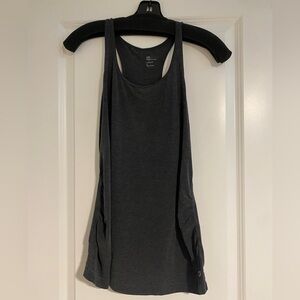 Gapfit stretch maternity workout racer-back tank, charcoal gray. Size Lg.